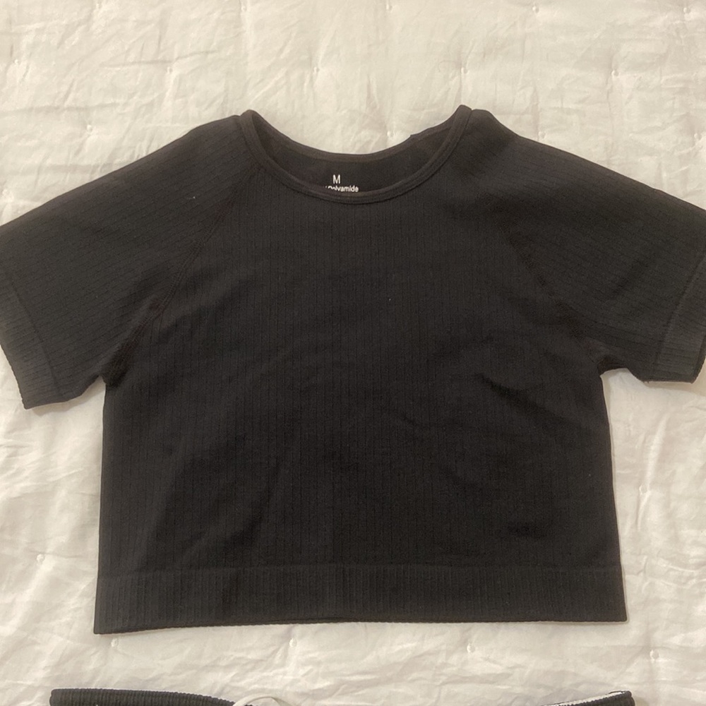Crop Top Set - Picture 5 of 5